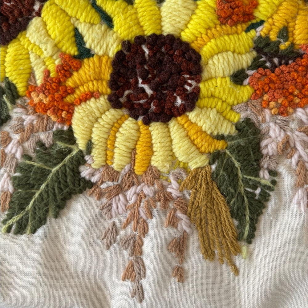 Vintage Sunflower Yarn Embroidery Boho Wall Hanging Textile art Decor - Picture 8 of 9